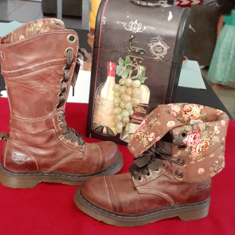 Dr.Martens boots